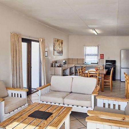 First Group Hole In The Wall Backpackers Coffee Bay Extérieur photo